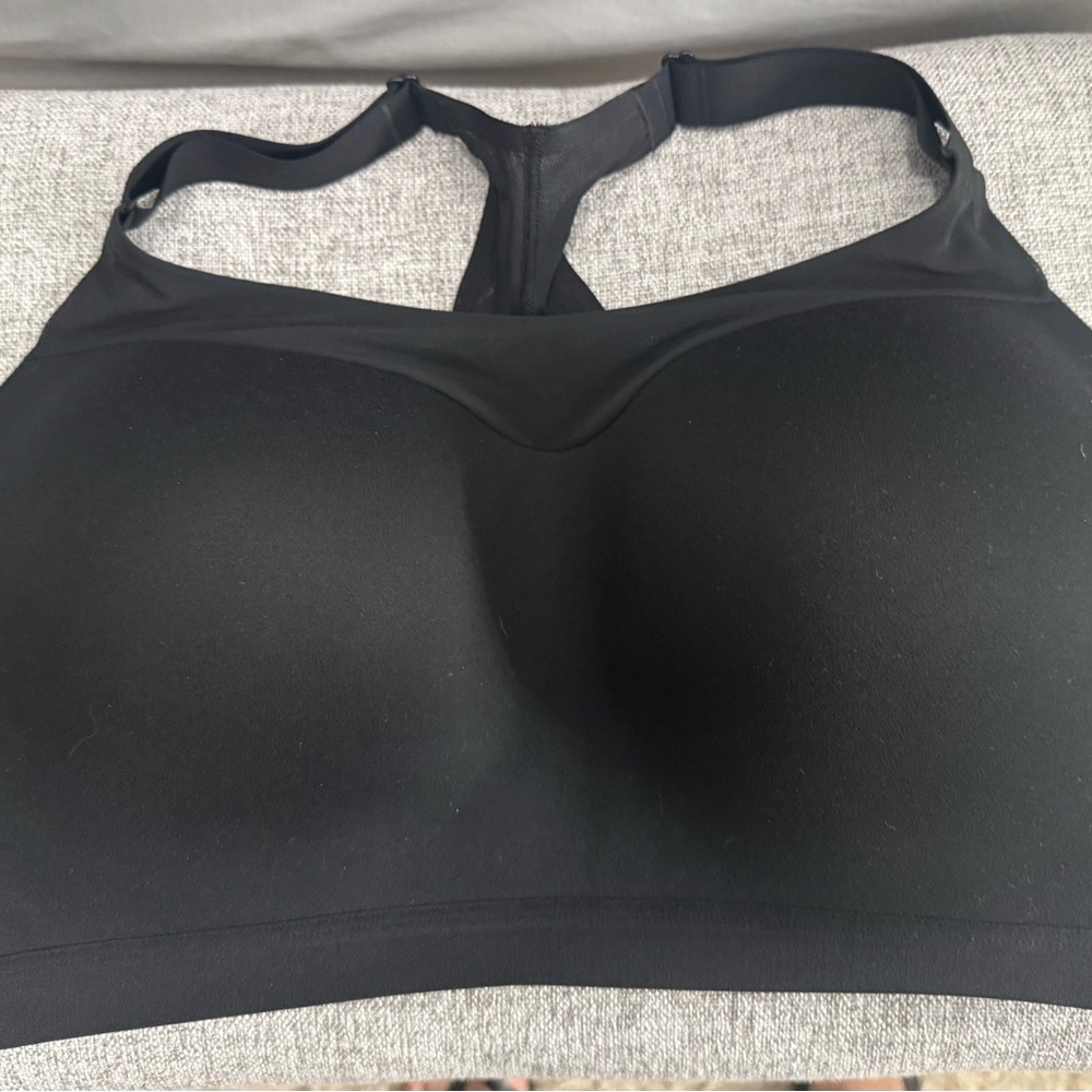 Victoria secret sports bra maxium support nwt 38DDD